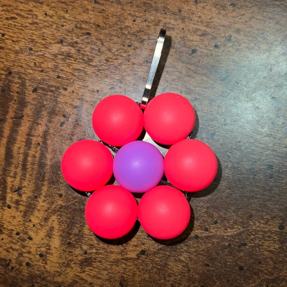 Beaded Flower Keyring - Picture 1 of 2